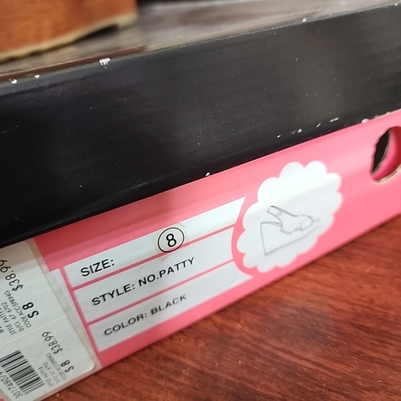 Charlotte Russe Wedges. Size 8 - Picture 4 of 4